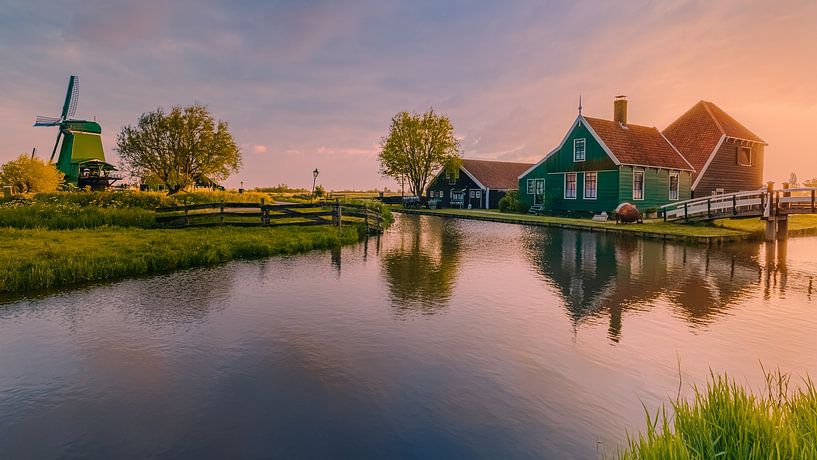 Sunrise at the Zaanse Schans by Henk Meijer Photography