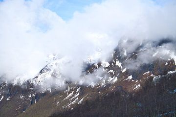 Noors hooggebergte, besneeuwde bergen en landschap van Martin Köbsch