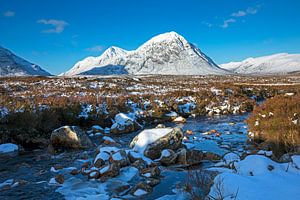 Schnee auf Buachaille Etive Mor; Lochaber; Schottland; Vereinigtes Königreich