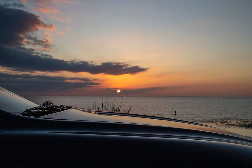 Sunset - Aston Martin by Ton Tolboom