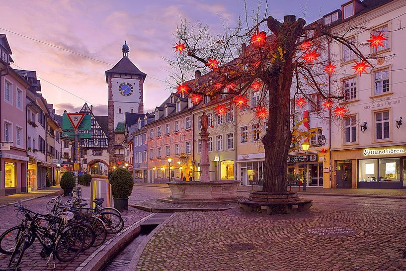 Fribourg avec décoration de Noël par Patrick Lohmüller