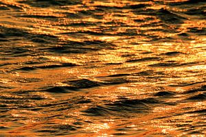 Sunset water IJsselmeer von Dennis van de Water