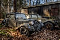 verlaten plekken Citroen Traction avant in het bos