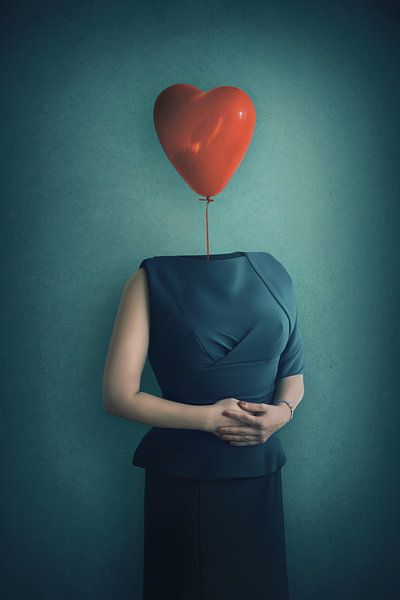 The Hopeless Romantic: A Visual Metaphor of Unfulfilled Desires and Loneliness by Elianne van Turennout