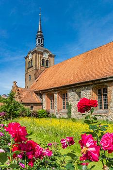 Blumen für die Johannis-Kirche in Flensburg