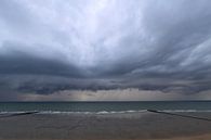 onweer boven zee van Johan Töpke thumbnail