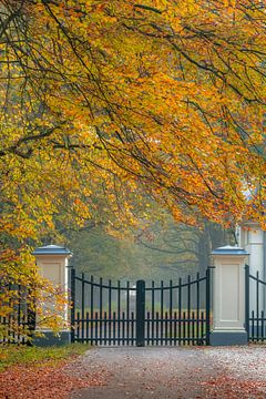 Entrance gate to Het Loo Palace Park by Moetwil en van Dijk - Fotografie