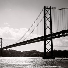 25 april brug - Lissabon van Karin Verhoog