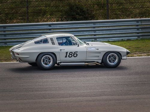Chevrolet corvette racing