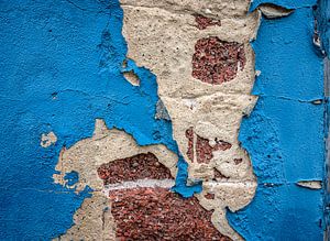 Blue dilapidated wall by Martijn van Dellen