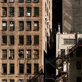 Urban fire escape in New York by Wianda Bongen