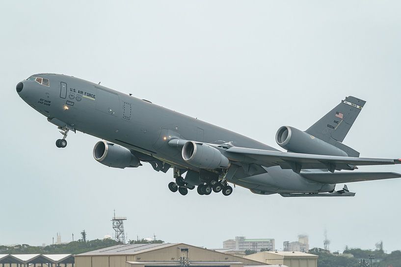 Take-off U.S. Air Force McDonnell Douglas KC-10 Extender. by Jaap van den Berg