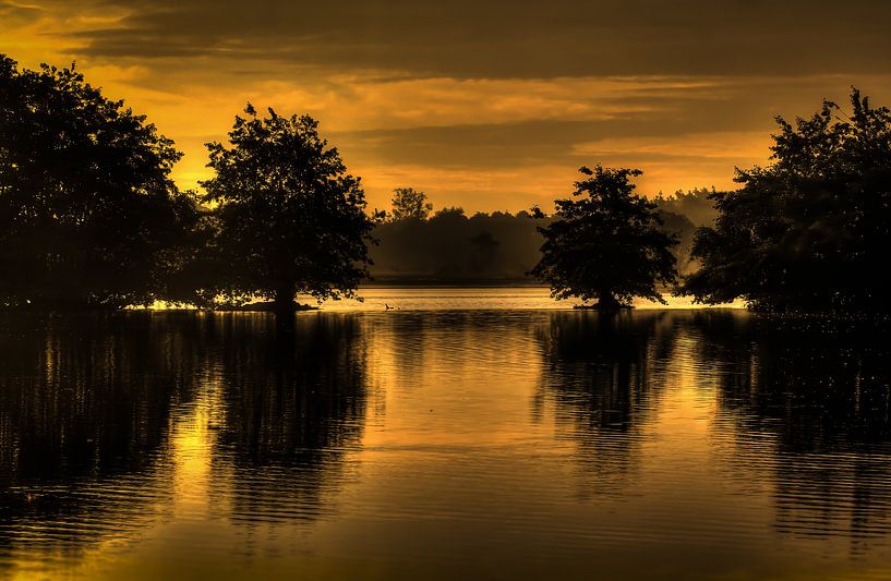 Reflections as sunrise von Peter Westerik