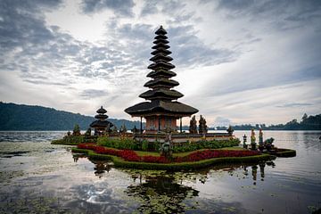 Pura Ulun Danu Bratan by Wanderlier Photography