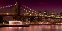 MANHATTAN Brooklyn Bridge bij nacht van Melanie Viola thumbnail