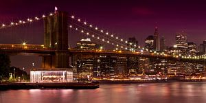 MANHATTAN Pont de Brooklyn la nuit sur Melanie Viola