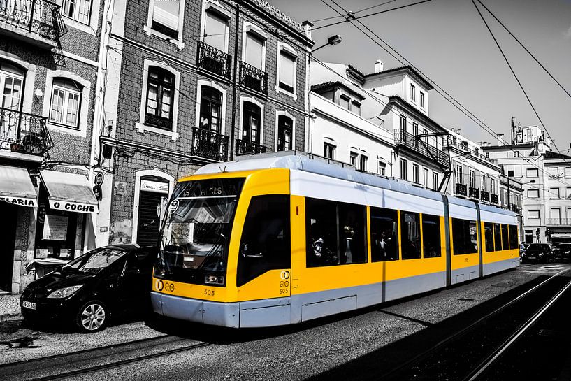 Gele tram in Lissabon von Kim de Been