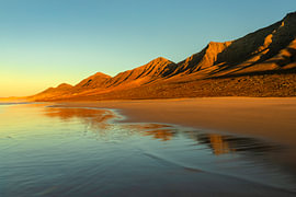 Traumstrand bei Sonnenuntergang von Markus Lange