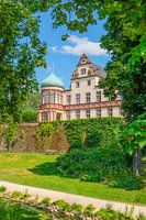 Prachtig uitzicht op Kasteel Darmstadt vanaf de slotgracht