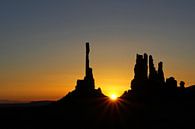 Sonnenaufgang im Monument Valley von Antwan Janssen Miniaturansicht