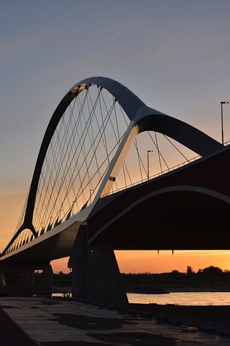 De Oversteek Nijmegen van Femke Straten