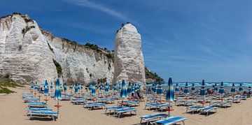 Monolite (monolith) Pizzomunno near Viste, Italy by Joost Adriaanse