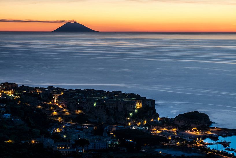 Tropea im Abend von Bianca  Hinnen