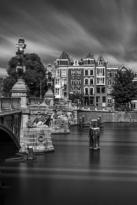 Blauwbrug zwart/wit longexposed