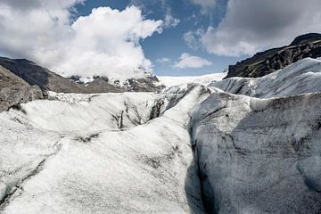 Svinafellsjokull gletsjer in Skaftafell Nationaal Park, IJsland van Sjoerd van der Wal