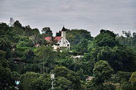 Sérénité d’': an Indonesian place of worship by Frank Photos