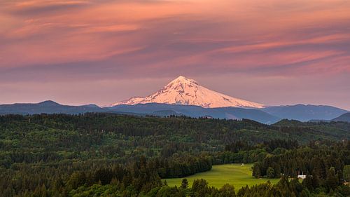 Jonsrud viewpoint towards Mount Hood, Oregon