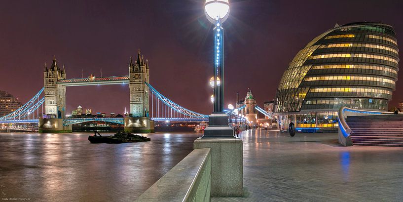 London Bridge and City Hall par Bob de Bruin