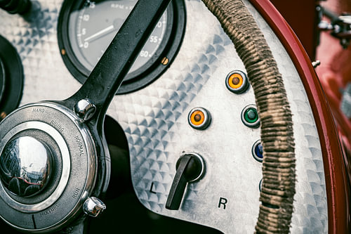 Bentley MKVI Special Old N0 1 raceauto dashboard