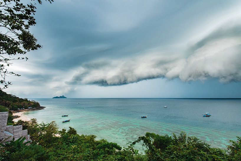 Upcoming storm on the Thai Phi Phi island by Bart Rondeel