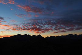 Dawn in the Alps - atmospheric mountain photography in the first light of day. by Miriam Schwarzfischer Fotografie