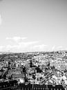 Lisbonne Portugal vue d'en haut | Photographie de voyage | Noir et blanc par Raisa Zwart Aperçu