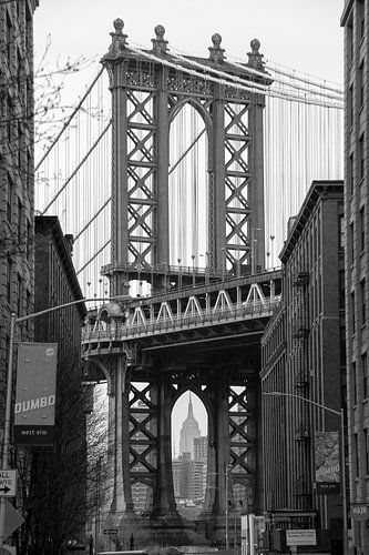 Le pont de Manhattan et l'Empire State Building – New York en noir et blanc