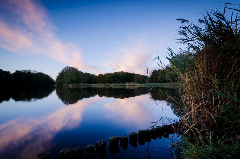 Weerspiegeling op het water von Henk Fung