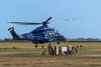 Polizeilicher Betankungshubschrauber auf Texel