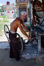 Mécanicien cubain de bicyclettes par 2BHAPPY4EVER photography & art Aperçu