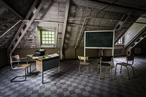 Classroom in psychiatric institution by Inge van den Brande