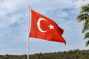 Türkische Flagge im Wind