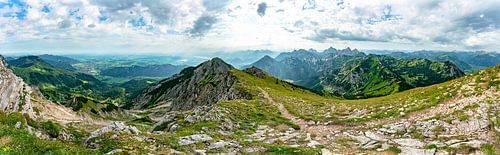 Panoramisch uitzicht over de Ostallgäuer Alpen