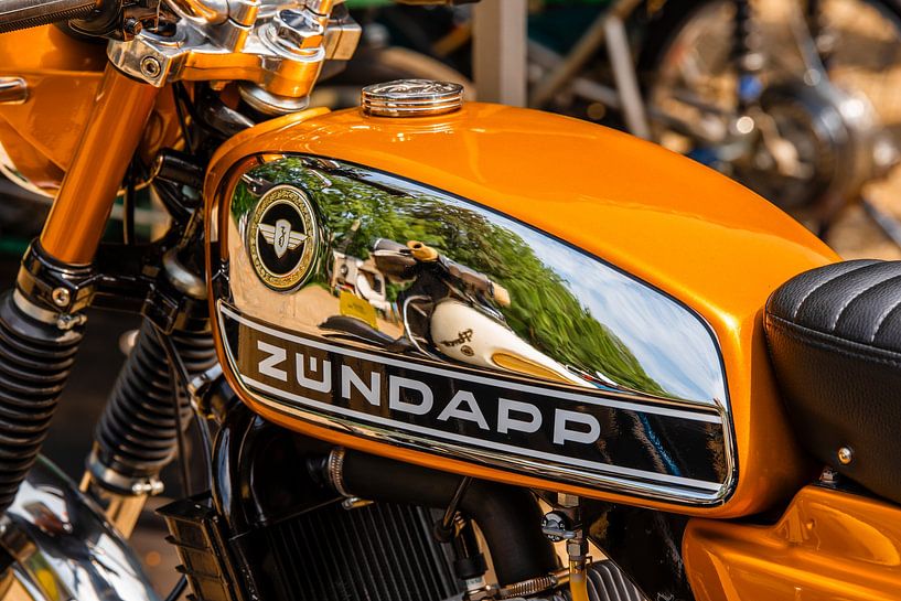 Zündapp van Ria Overbeeke