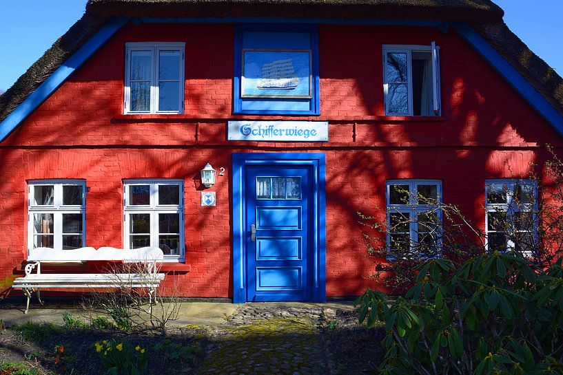 Oud kapiteinshuis in Wustrow - Oostzee van Gisela Scheffbuch