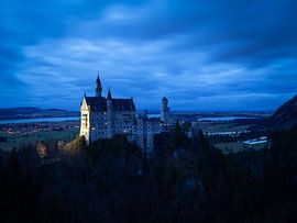 Neuschwanstein after sunset by Margriet Photography
