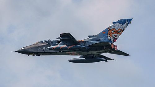 Duitse Panavia Tornado ECR in Tigermeet livery.