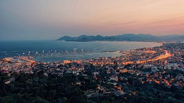 Zonsondergang in Cannes van Manjik Pictures