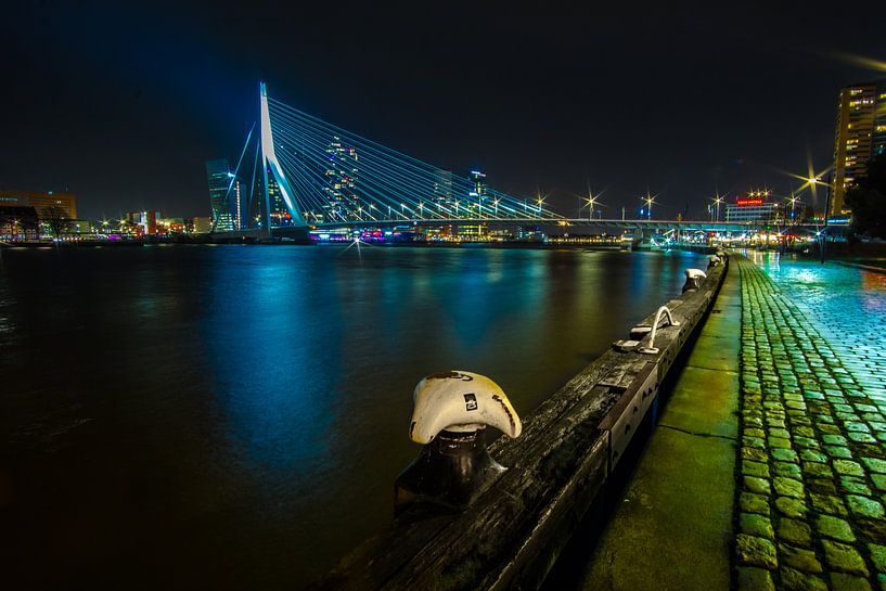Erasmus Bridge Leuvehoofd by Joran Quinten