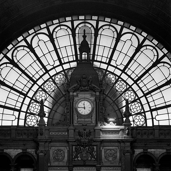 Gare centrale Anvers par Raoul Suermondt